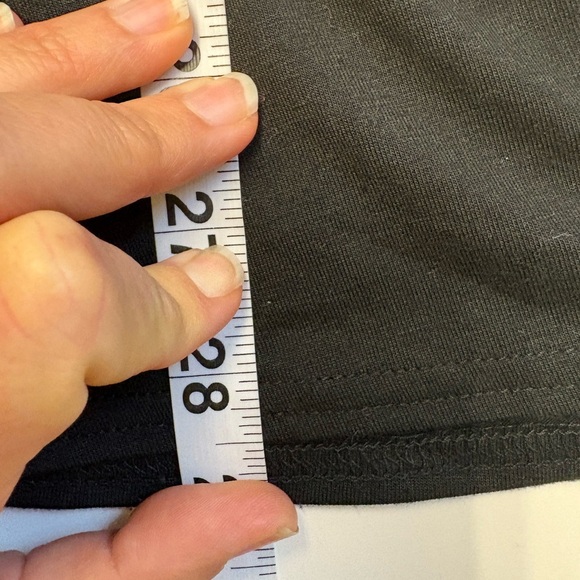 H&M gathered black woven stretchy knee length skirt women's size Small - Picture 6 of 7